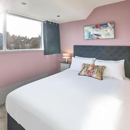 דירה Host & Stay - Coppice Towers הרוגייט
